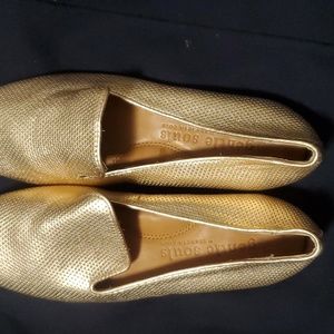 Gentle souls Rose gold NWOT flat shoes size 6.5M